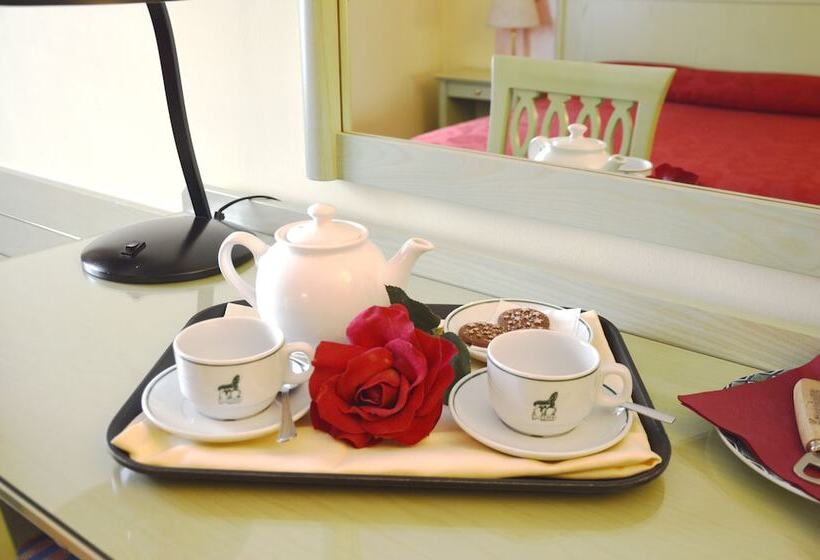 Habitació Triple Estàndard, Donatello