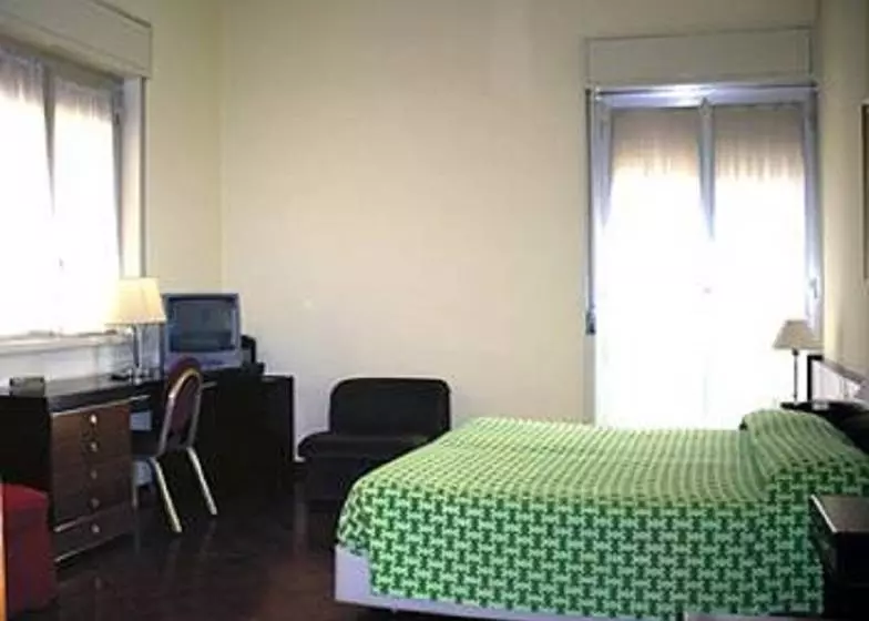 اتاق اکونومی, Crisol Europa
