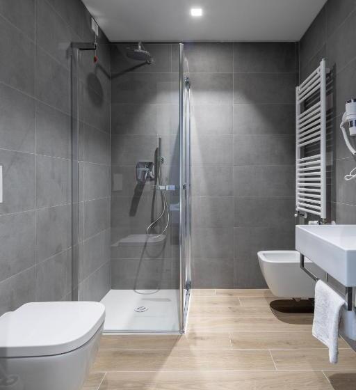 اتاق استاندارد یک نفره, Excelsior Pavia