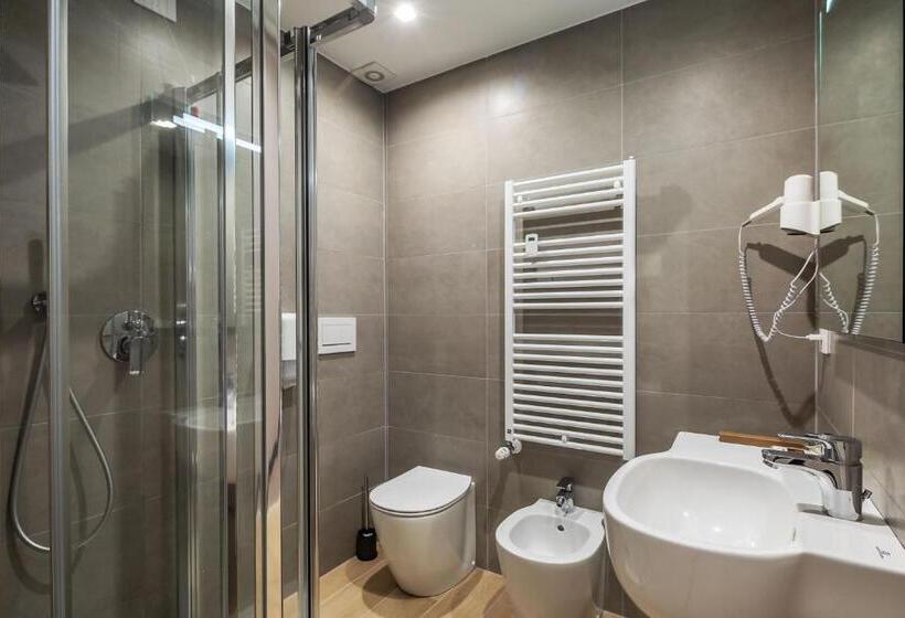 اتاق استاندارد, Excelsior Pavia