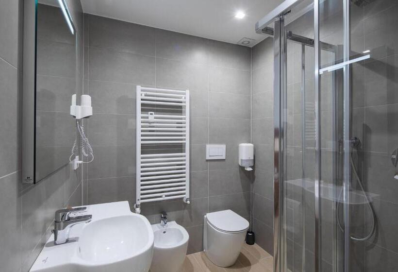 اتاق استاندارد, Excelsior Pavia