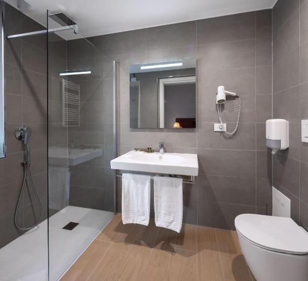 اتاق استاندارد, Excelsior Pavia