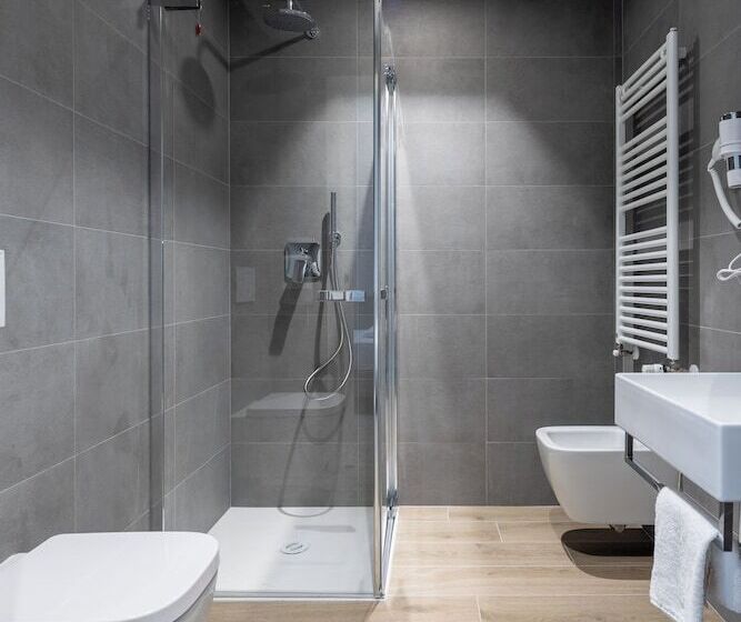 اتاق استاندارد یک نفره, Excelsior Pavia