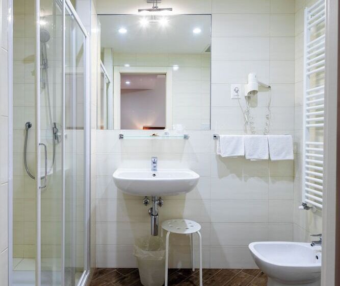 اتاق استاندارد, Excelsior Pavia