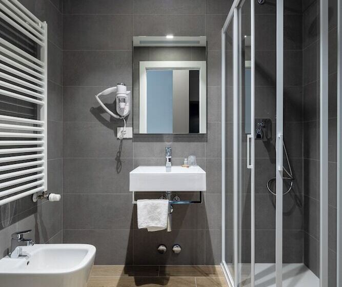 اتاق استاندارد, Excelsior Pavia