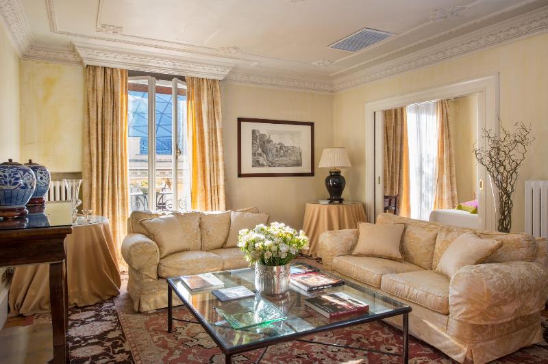 Suite Executive, Grand Hotel Plaza