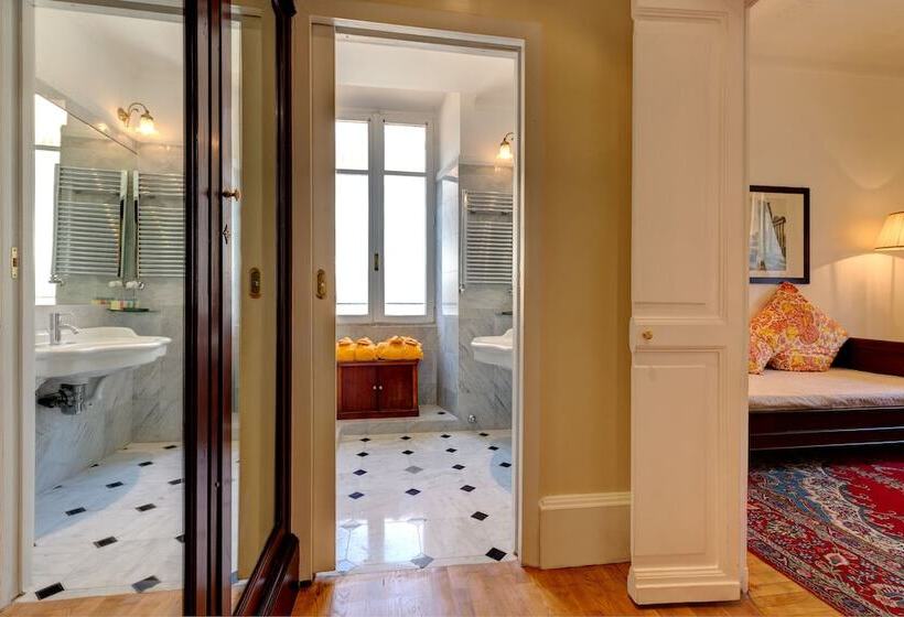 Camera Familiare, Grand Hotel Plaza