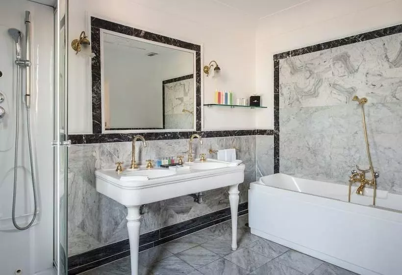 Suite Familiare, Grand Hotel Plaza