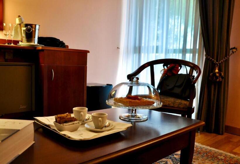 סוויטת ג'וניור, Hermitage