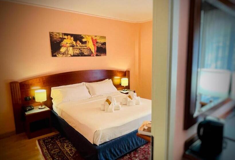 סוויטת ג'וניור, Hermitage