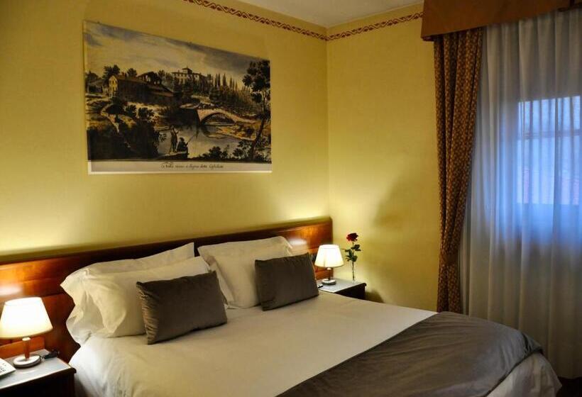 חדר סטנדרט לארבעה, Hermitage