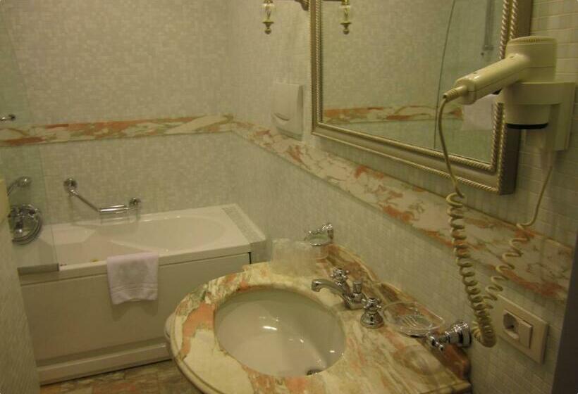 اتاق استاندارد, Imperiale By Omnia Hotels