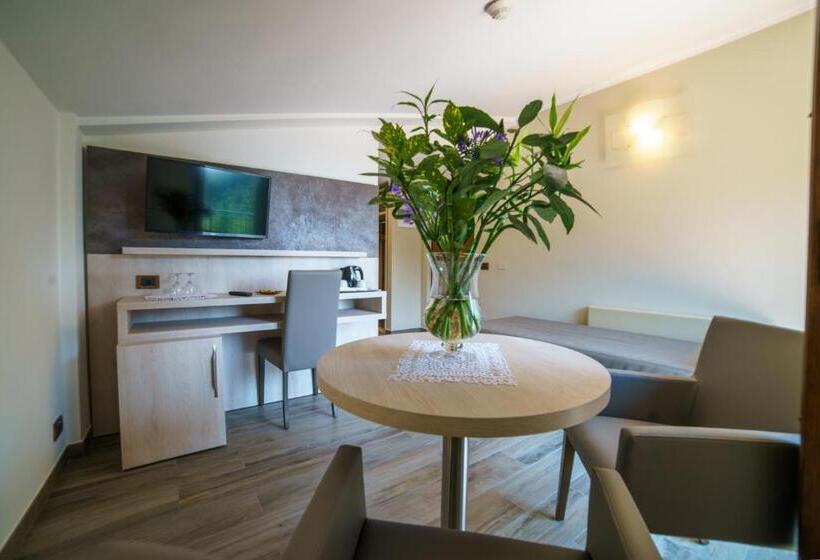 小型套房带阳台, Lago Bin