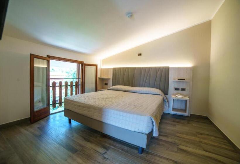 小型套房带阳台, Lago Bin