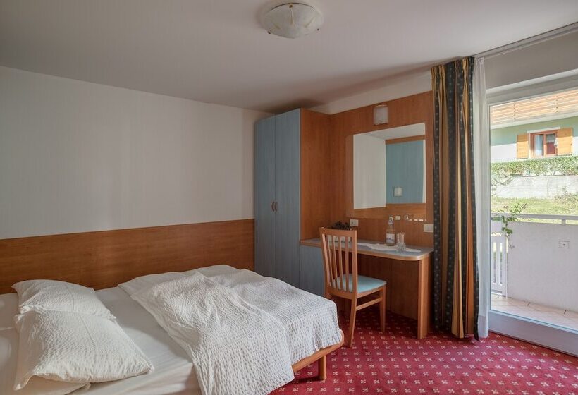 غرفة قياسية مطلة على الجبل, Londra Slow Living Molveno