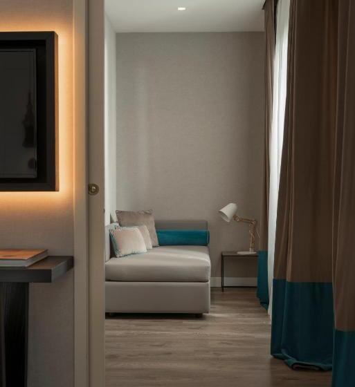 サイドシービュージュニアスイート, Lungomare