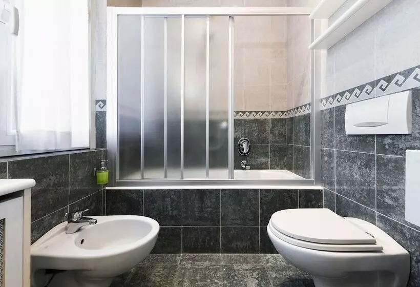 اتاق استاندارد یک نفره, Mokinba Hotels Montebianco