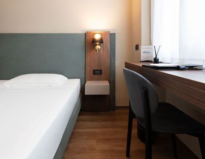 اتاق استاندارد یک نفره, Mokinba Hotels Montebianco