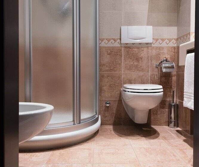 اتاق استاندارد سه نفره, Mokinba Hotels Montebianco