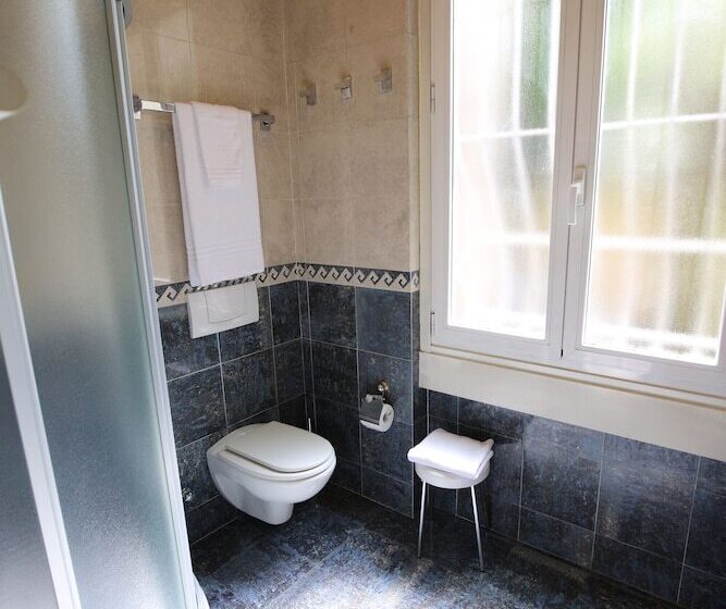 اتاق استاندارد سه نفره, Mokinba Hotels Montebianco