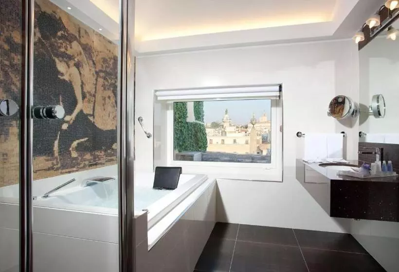 Suite with Terrace, Nazionale