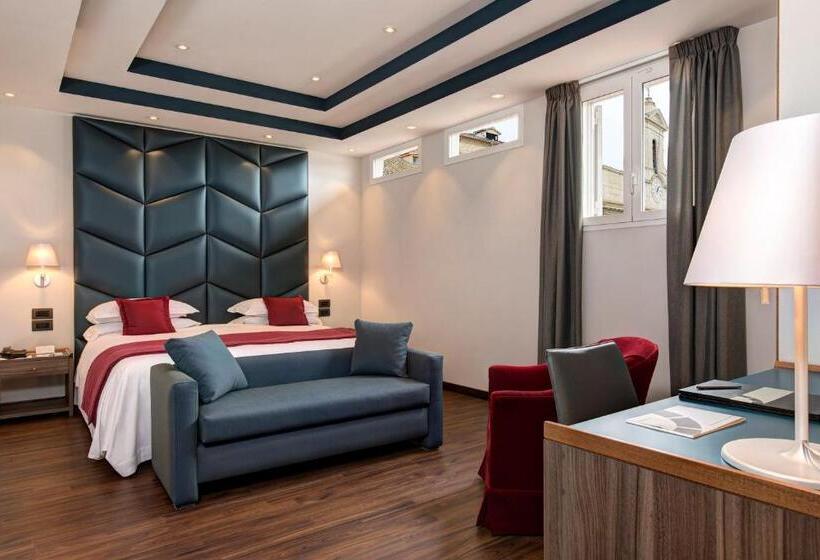 חדר סופריור לשלושה, Nazionale