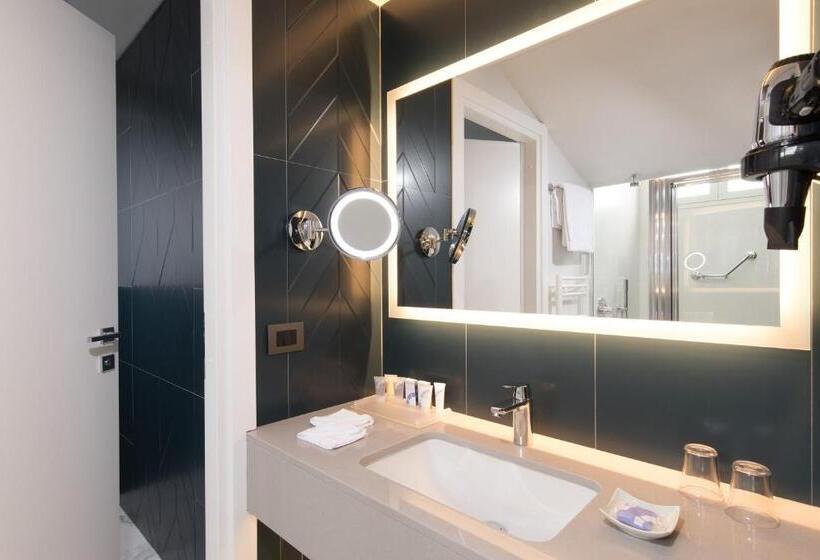 חדר סופריור, Nazionale