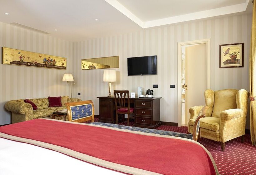 חדר אקזקיוטיב, Nazionale