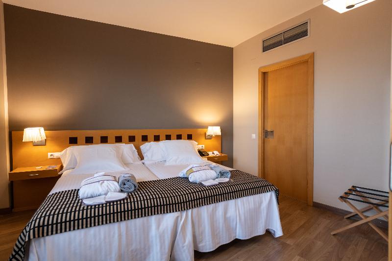 חדר אקונומי, Nazionale