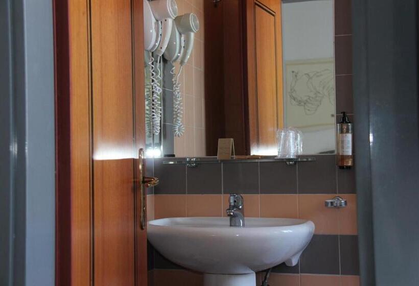 חדר סטנדרט, Nettunia