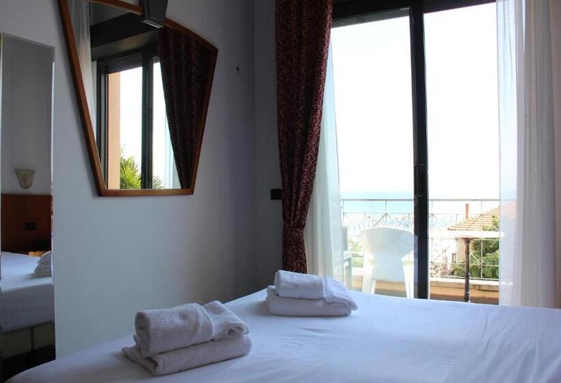 חדר סופריור נוף לים, Nettunia