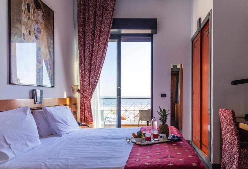 חדר סופריור נוף לים, Nettunia