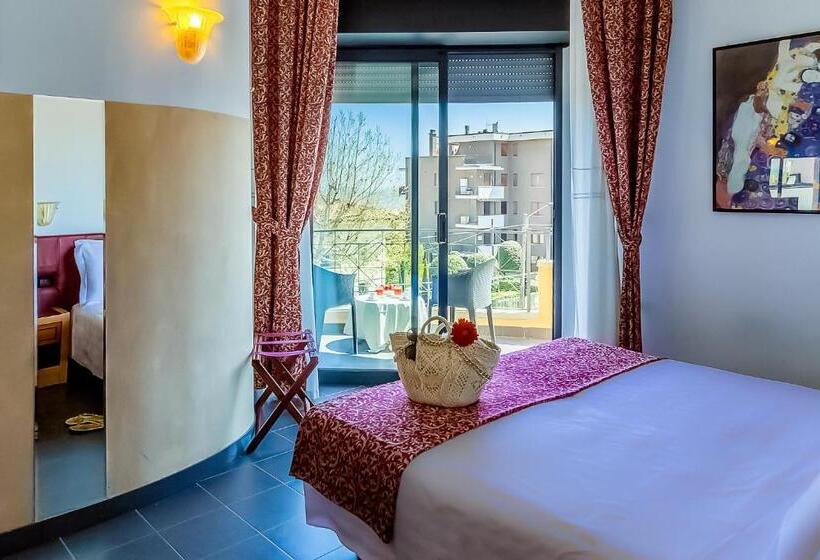 חדר דלוקס נוף לים, Nettunia