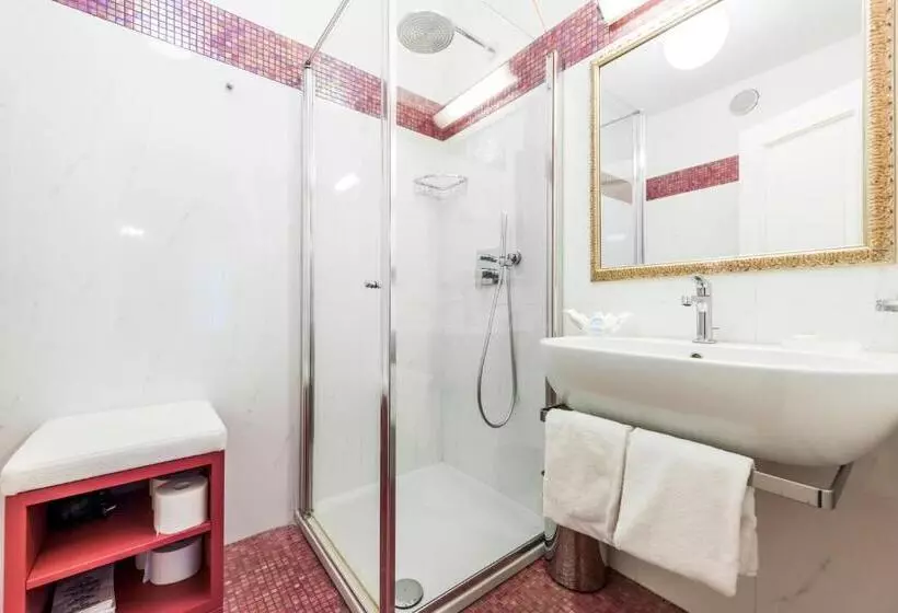 Comfort-huone, Parc Hotel Flora S