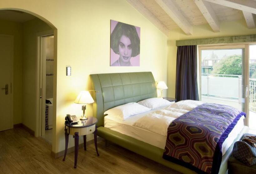 Номен Superior с Гидромассажем, Parc Hotel Flora S