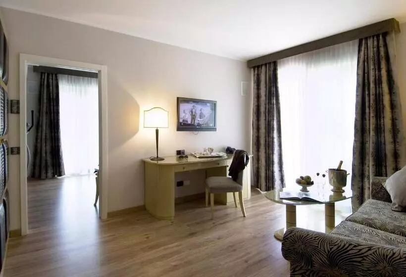 Sviitti, Parc Hotel Flora S