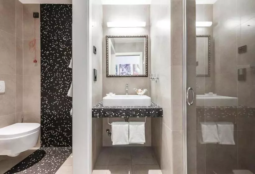 Sviitti, Parc Hotel Flora S