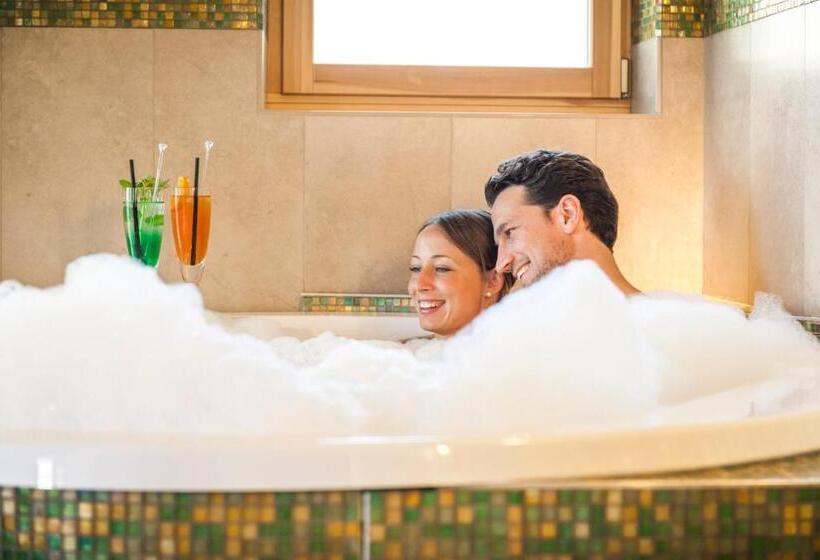 Люкс Повышенной Комфортности, Parc Hotel Flora S