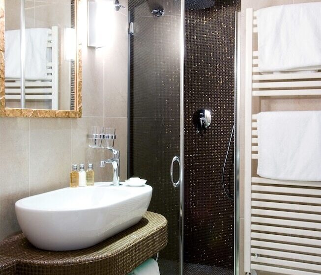 Люкс, Parc Hotel Flora S