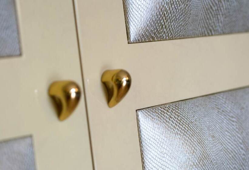 Люкс, Parc Hotel Flora S