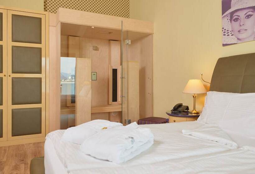 Люкс с гидромассажем, Parc Hotel Flora S