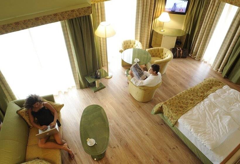 Люкс Повышенной Комфортности, Parc Hotel Flora S