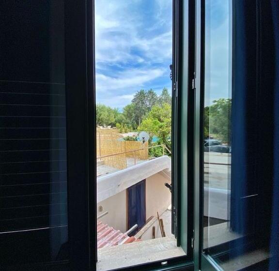 غرفة قياسية, San Paolo