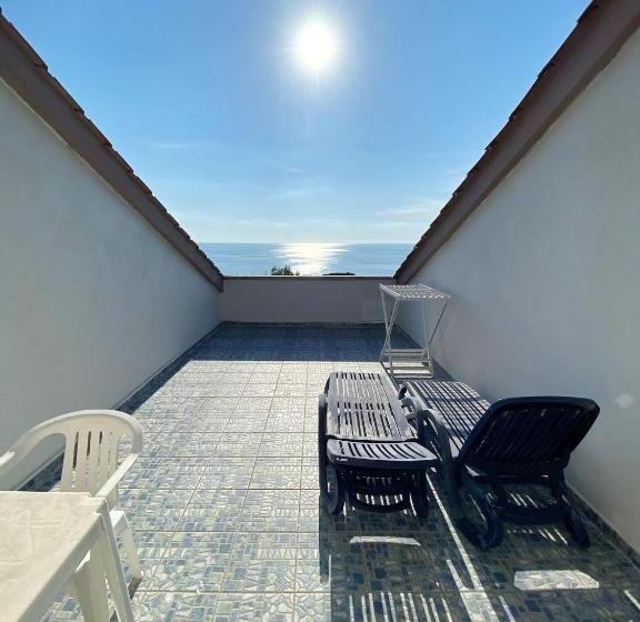 غرفة قياسية مطلّة علي البحر, San Paolo