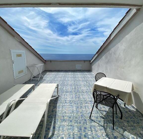 غرفة سوبيريور مطلّة علي البحر, San Paolo