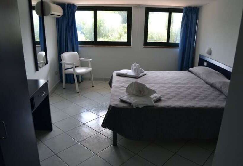 غرفة قياسية ذات أسقف منحدرة, San Paolo