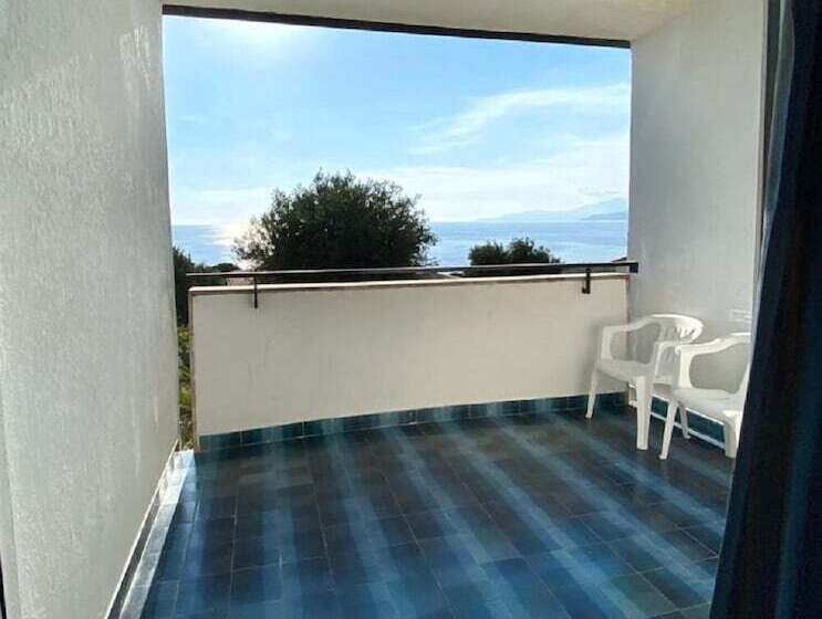 غرفة قياسية مطلّة علي البحر, San Paolo