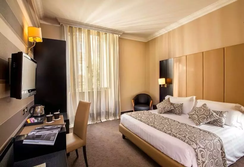 اتاق کلاسیک, Savoy