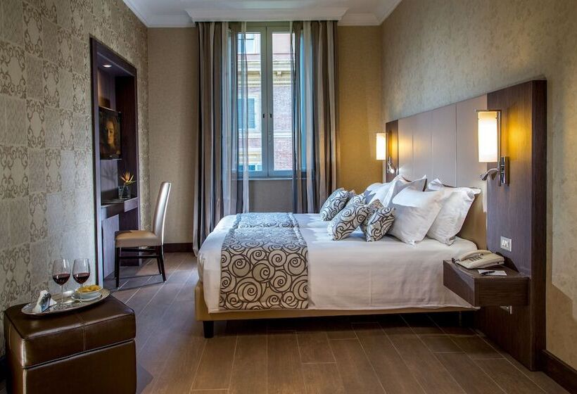 חדר סופריור, Savoy