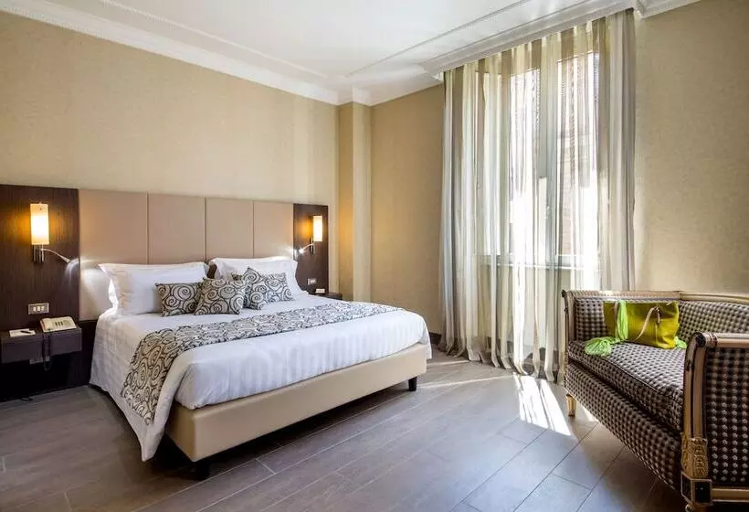 اتاق سوپریور, Savoy